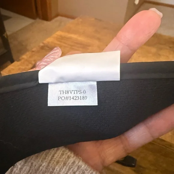 Titleist Black Visor with White Logo - Picture 6 of 6